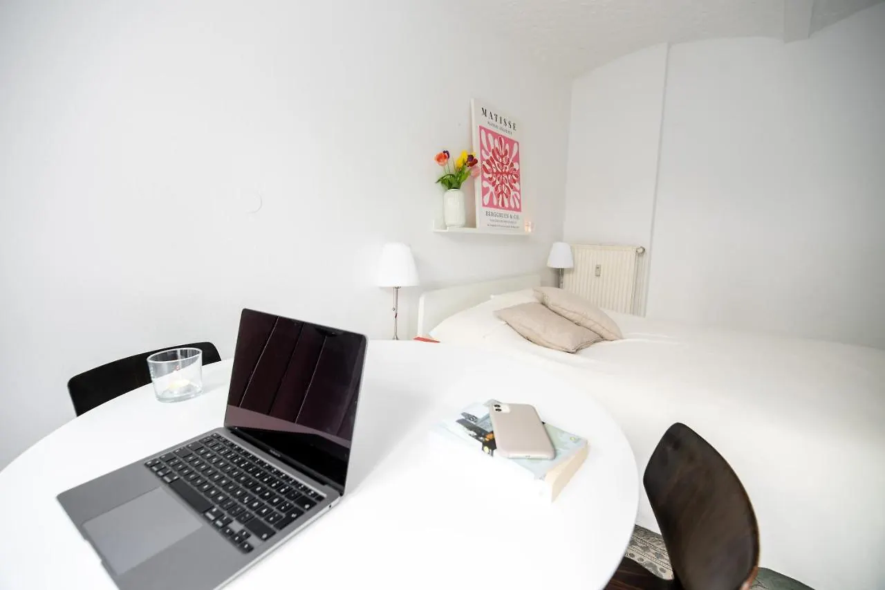 City Hideaway With Terrace Berlin Deutschland