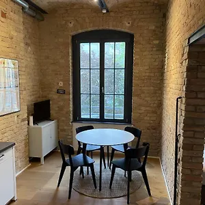Apartment Stylisches Loft Mitten In, Berlin