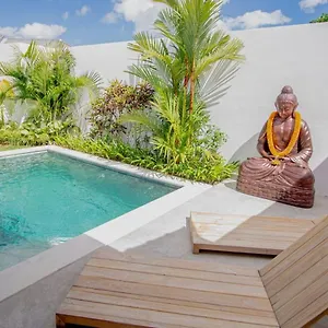https://villa-la-madrina.ubudhotelsnow.com