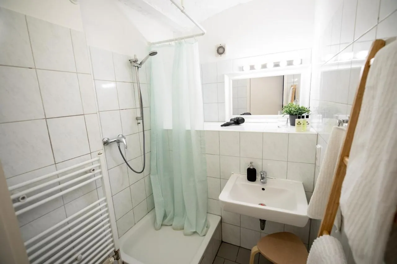City Hideaway With Terrace Berlin 0*,