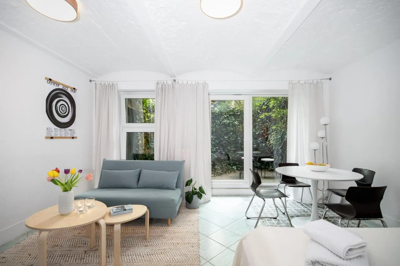City Hideaway With Terrace Berlin Apartment